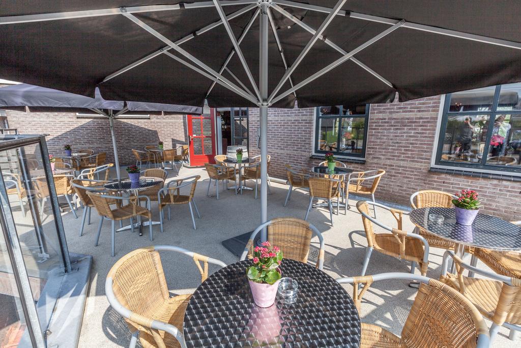 Hotel Restaurant De Buizerd Langedijk Екстериор снимка