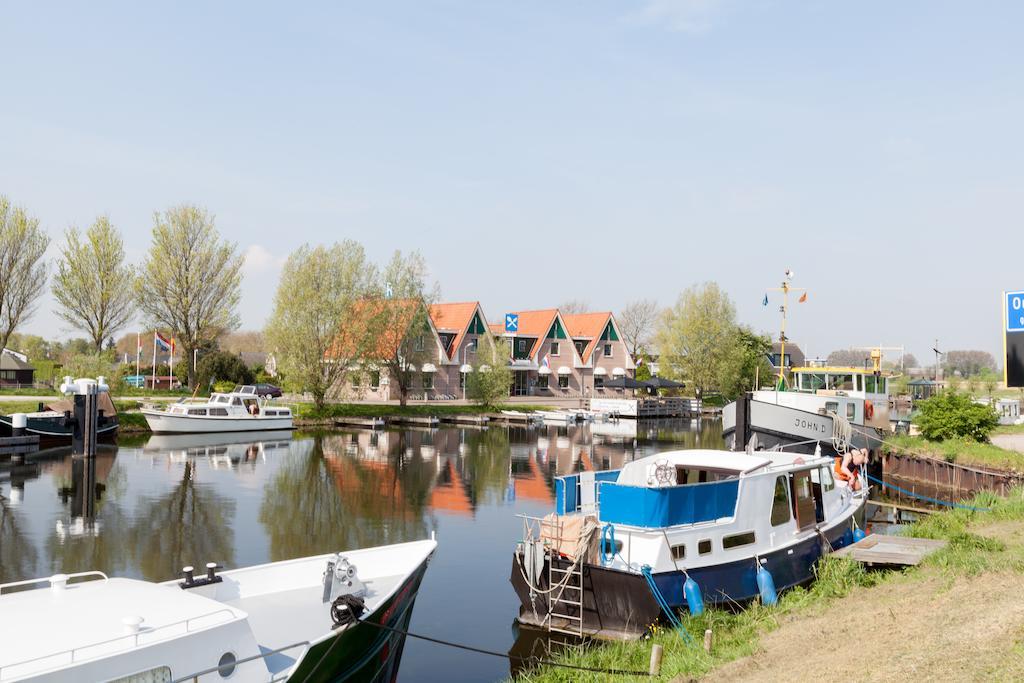 Hotel Restaurant De Buizerd Langedijk Екстериор снимка