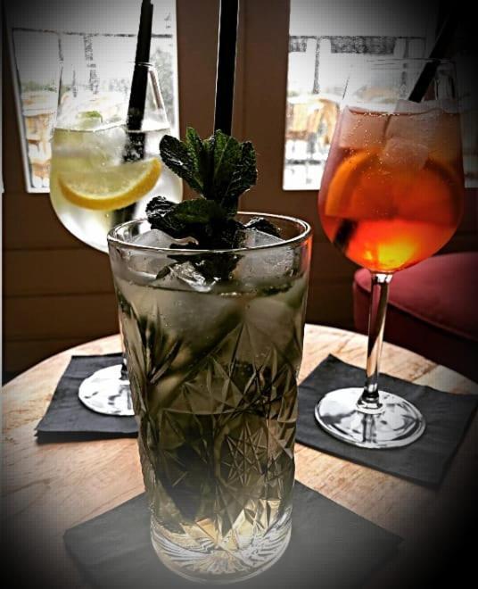 Hotel Restaurant De Buizerd Langedijk Екстериор снимка